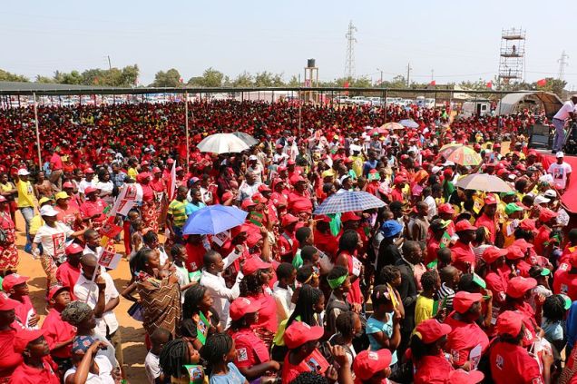 FRELIMO_final_campaign_rally_in_Maputo