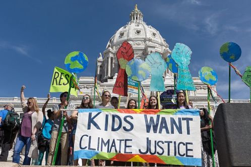 Kids_Want_Climate_Justice_(34168280266)_CC